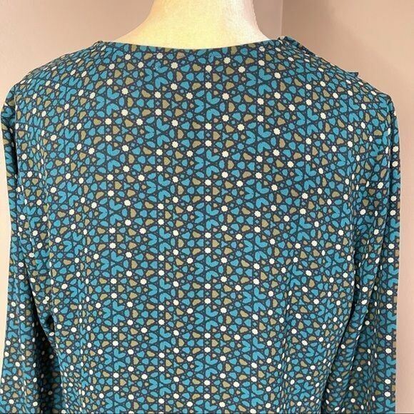 Van Heusen Women’s Top Blouse Size M Ruffle Neck Green 3/4 Sleeves - Picture 12 of 16
